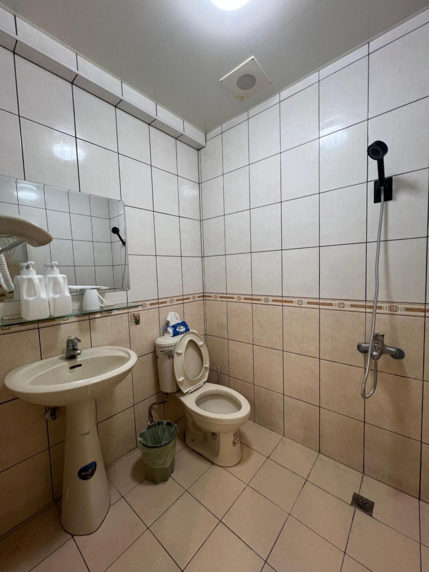 Kinmen Backpacker Apartment จินเฉิง ภายนอก รูปภาพ